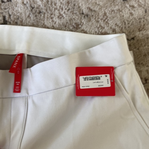 NWT Spanx On-the-Go Kick Flare Pant - Classic White pull on flare leg - Picture 13 of 15